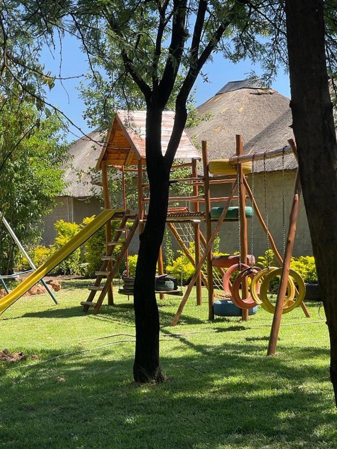 Tshiberry Bed & Breakfast Phokeng Exterior foto