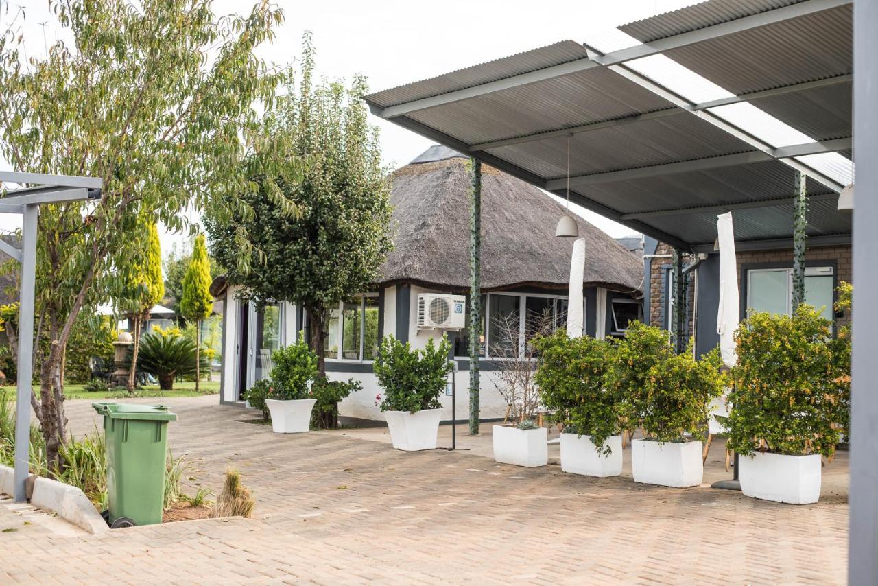 Tshiberry Bed & Breakfast Phokeng Exterior foto